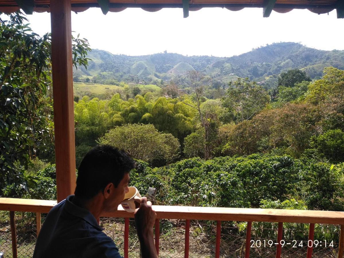 La Acuarela, Posada De La Monita Pereira Extérieur photo