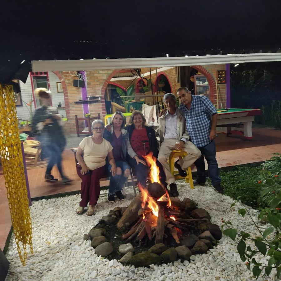 La Acuarela, Posada De La Monita Pereira Extérieur photo